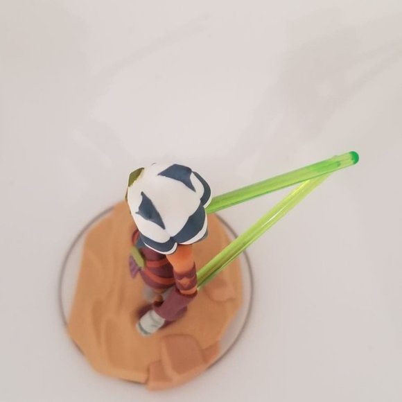 LOOSE: Disney Infinity 3.0 Star Wars Ahsoka Tano - Picture 3 of 6
